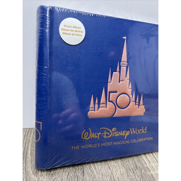 Walt Disney World Parks 50th Anniversary Castle Photo Album New Sealed w/pen - Picture 3 of 8